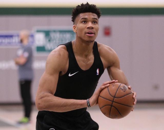 达12次射 达12次射