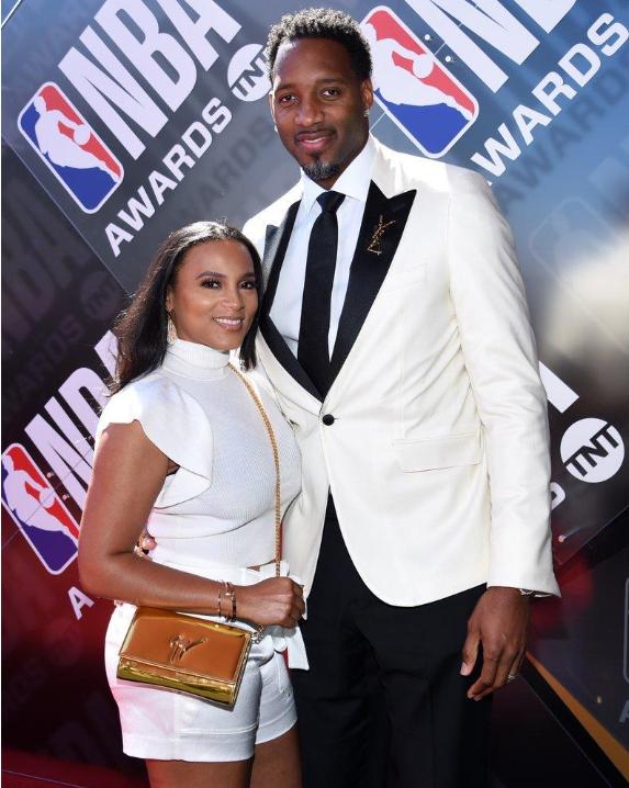 凭借其卓越 凭借其卓越