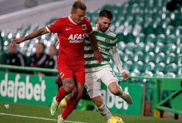 仅吸引了球 仅吸引了球