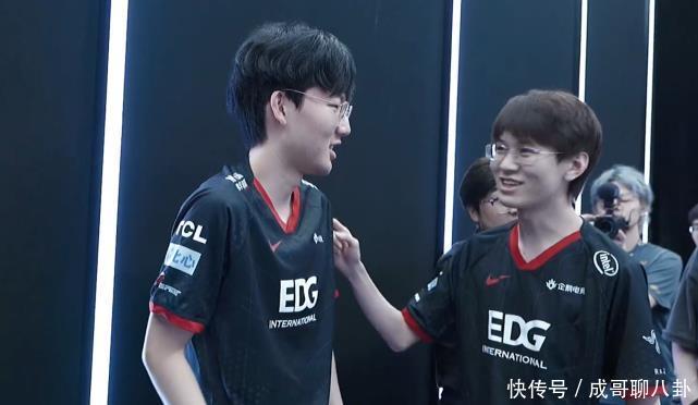 锋线与后场 锋线与后场